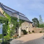 Bed & Breakfast La Ferme Aux Fleurs Ossun