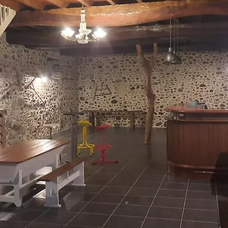 לינה וארוחת בוקר La Ferme Aux Fleurs